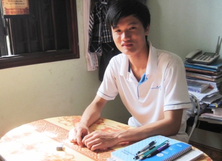 Thủ khoa Học viện Tài chính vừa học vừa chăm mẹ bệnh hiểm nghèo